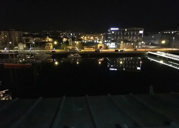 Cosy Flat شيربوغ أون كوتننتين